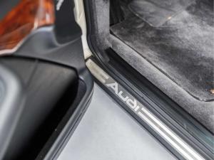 Audi V8 1990 года  (EU)